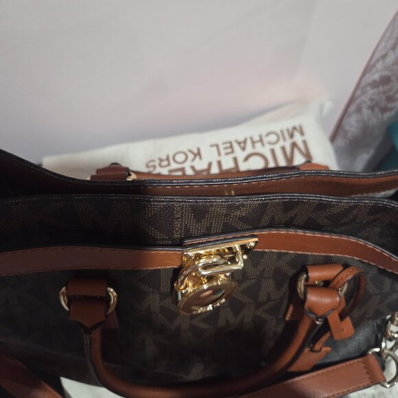 Authentic Michael Kors monogram bag and wallet - Picture 10 of 16